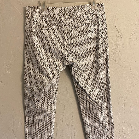 Cropped pants. Size 8. Audrey and Celine brand name. Great work pants. - Picture 3 of 4